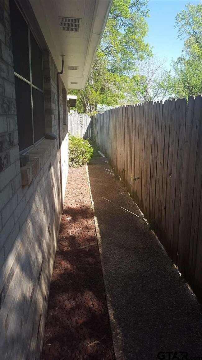 4624 4624 Leisure Ln, Tyler, TX 75703 - photo 3