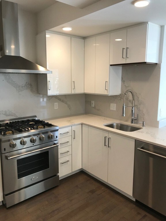 Point 262 unit 704, Cambridge, MA 02141 - photo 4