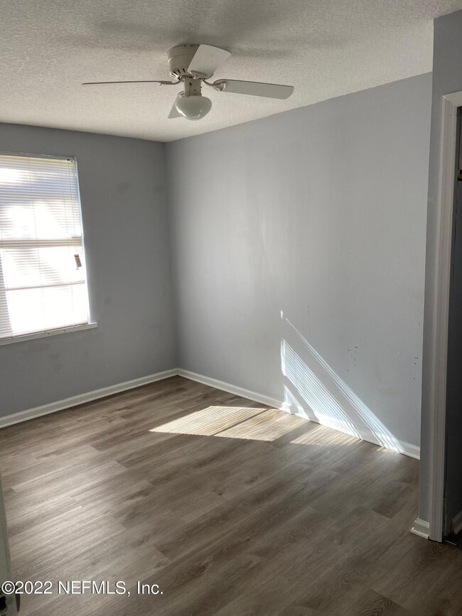 1247 Neva St, Jacksonville, FL 32205 - photo 5
