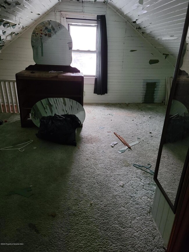 871 Hill St, Archbald, PA 18403 - photo 7