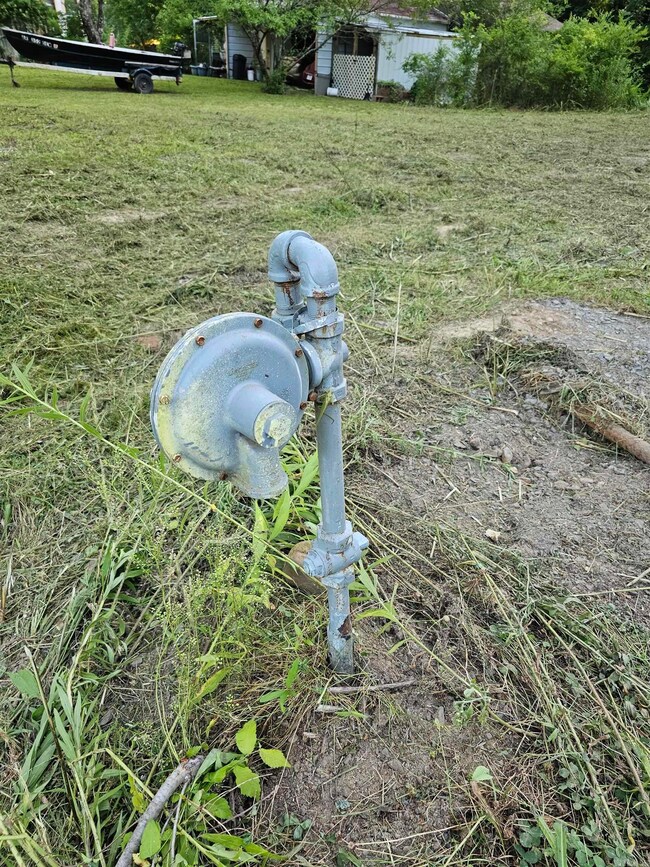 1103 12th St, Mena, AR 71953 - photo 6