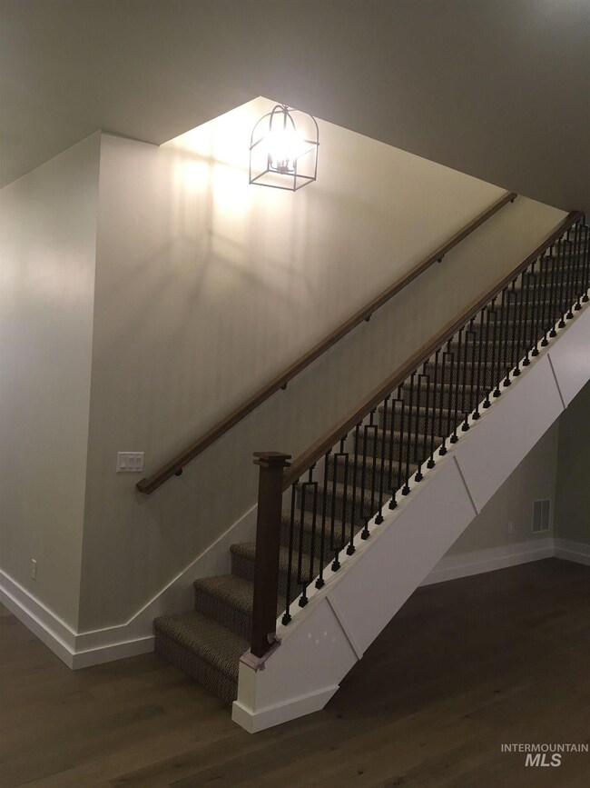 914 N Shadowridge Ave, Eagle, ID 83616 - photo 2