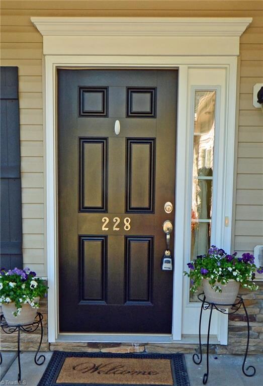 228 Hawk Nest Circle