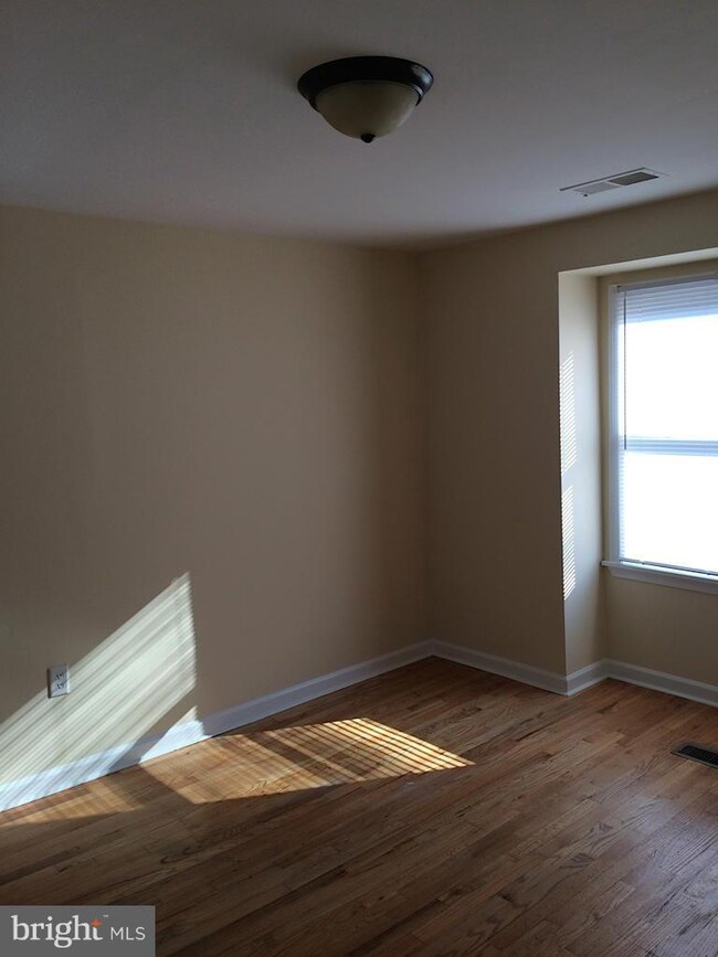 8581 Pioneer Dr, Severn, MD 21144 - photo 7