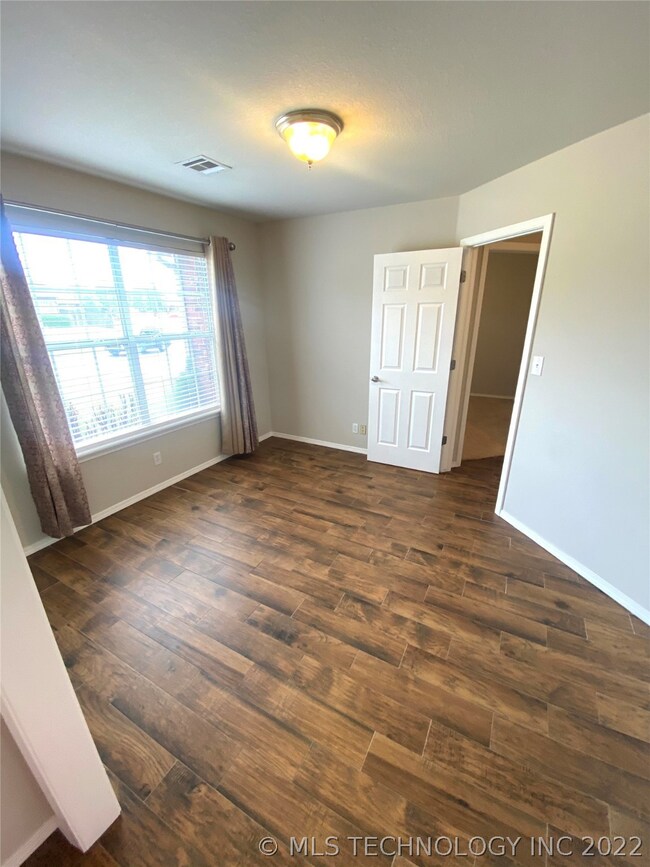 19918 E 49th Place S, Broken Arrow, OK 74014 - photo 5