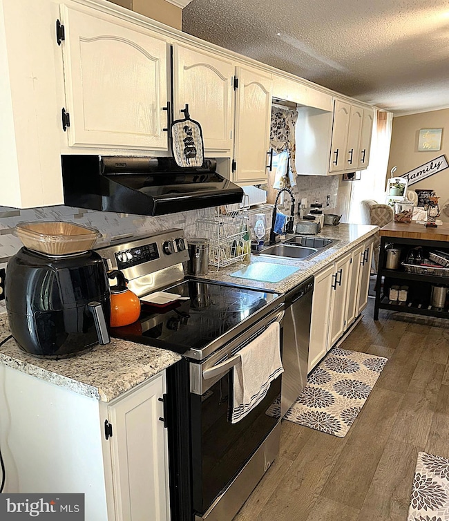 255 Rips Dr, Lothian, MD 20711 - photo 3