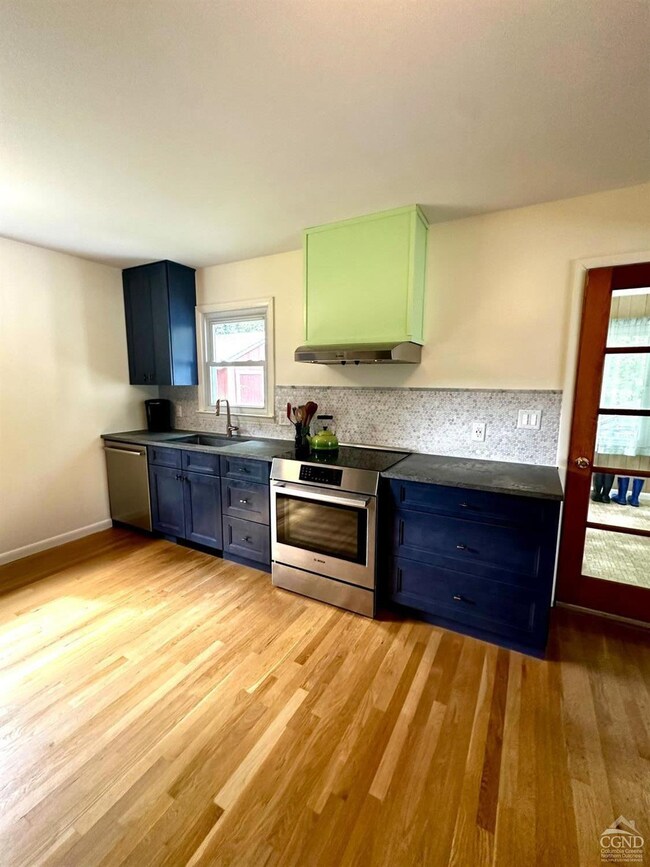 1 Goodrich St, Athens, NY 12015 - photo 3