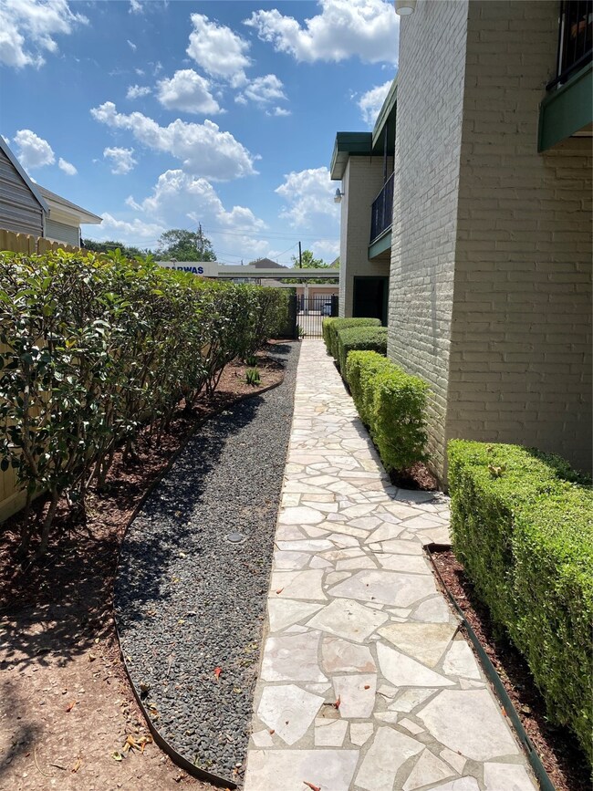 211 W 17th St unit 6, Houston, TX 77008 - photo 5