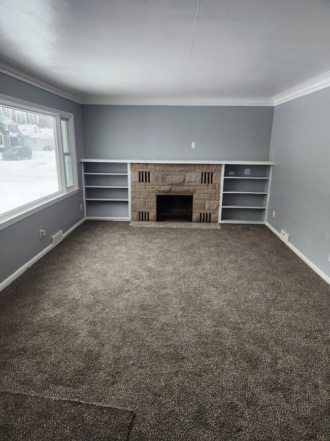 1733 Jarman St, Muskegon, MI 49442 - photo 4