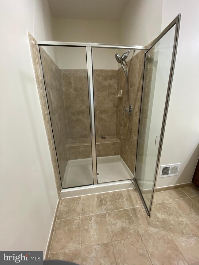 41931 Stoneyford Terrace, Aldie, VA 20105 - photo 3