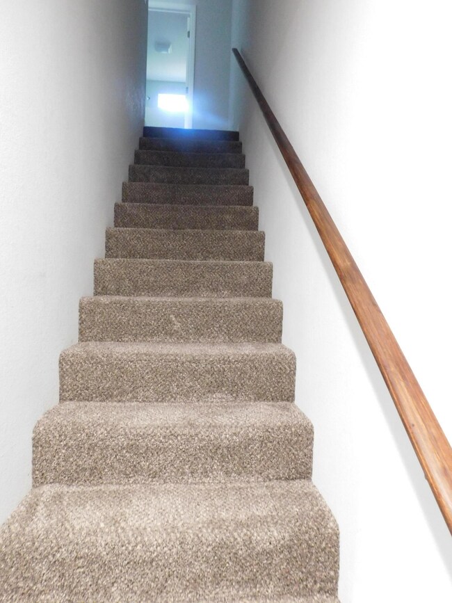 1305 Chilhowee St, Athens, TN 37303 - photo 7