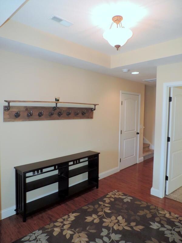Entry / Foyer