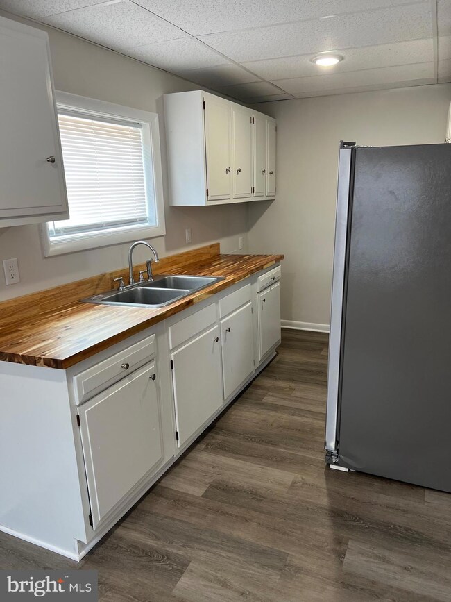 50 Briarwood Ln unit 3, Berkeley Springs, WV 25411 - photo 2