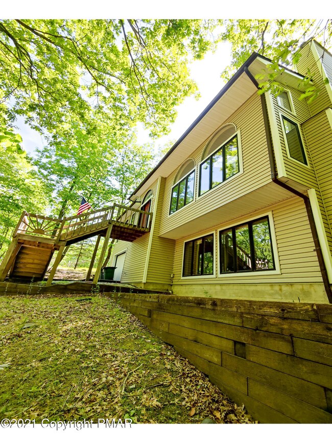 472 Lakeside Dr, East Stroudsburg, PA 18301 - photo 3