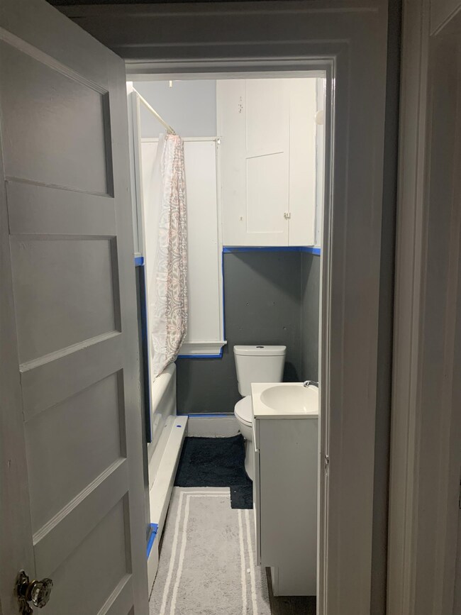 517 W Ridgeway St, Warrenton, NC 27589 - photo 6