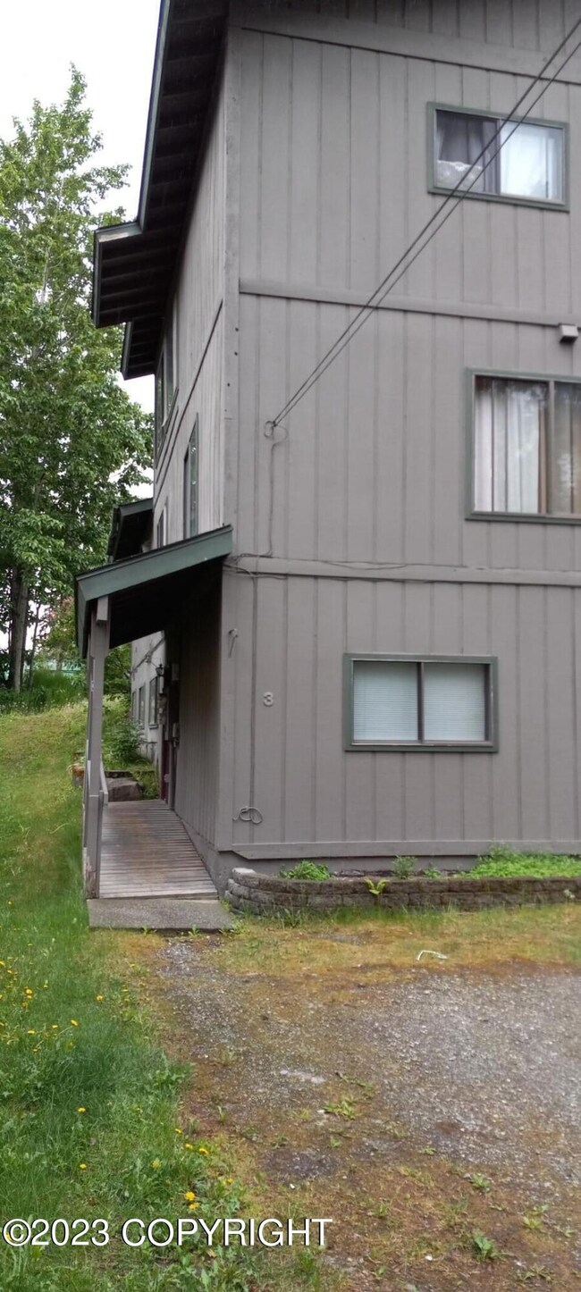 3930 Bryant Ridge Place unit 3, Anchorage, AK 99504 - photo 2