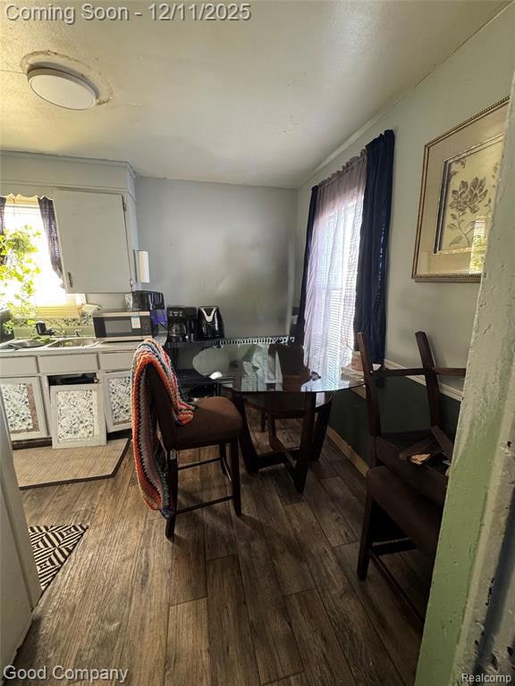 20026 Strasburg St, Detroit, MI 48205 - photo 2