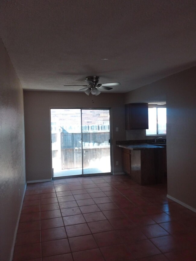 10512 Ashwood Dr unit D., El Paso, TX 79935 - photo 5