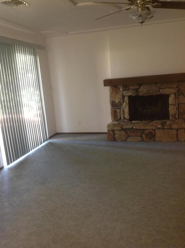 2364 Kerry Ave, Redding, CA 96002 - photo 3