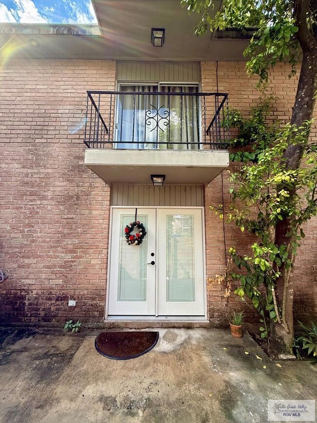 3026 Old Highway 77 unit 913-3, Brownsville, TX 78520 - photo 3