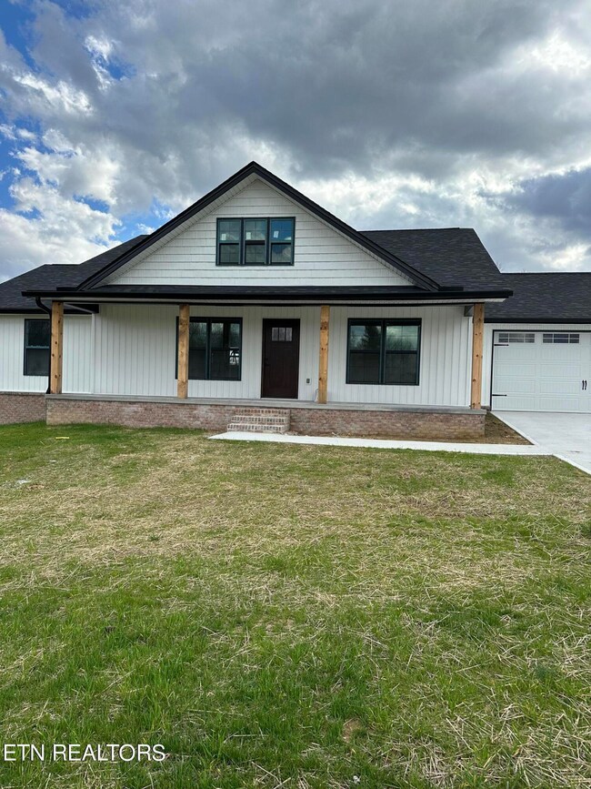 126 Lakyn Dr, Crossville, TN 38571 - photo 3