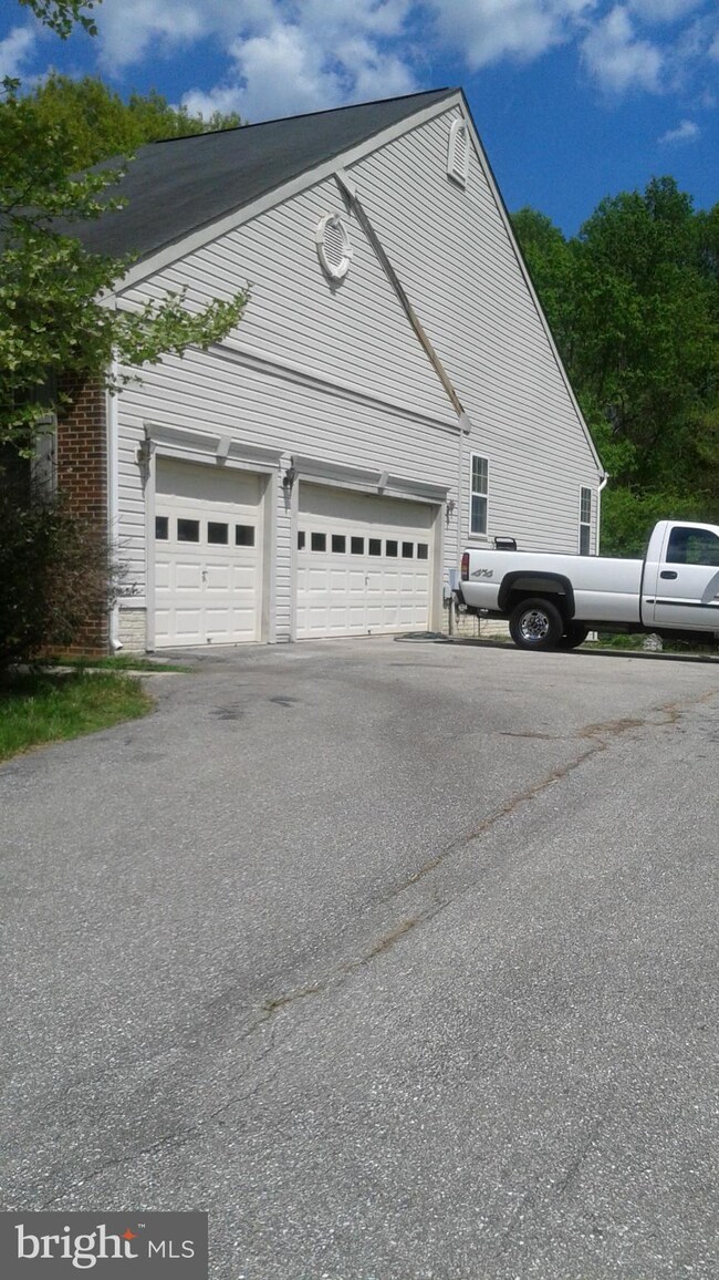 2317 Manor Gate Terrace, Upper Marlboro, MD 20774 - photo 3