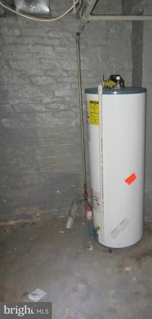 2619 E Oliver St, Baltimore, MD 21213 - photo 4