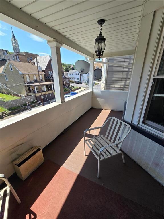 213 E Bertsch St unit 3, Lansford, PA 18232 - photo 3