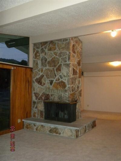 255 NE Savage St, Grants Pass, OR 97526 - photo 4