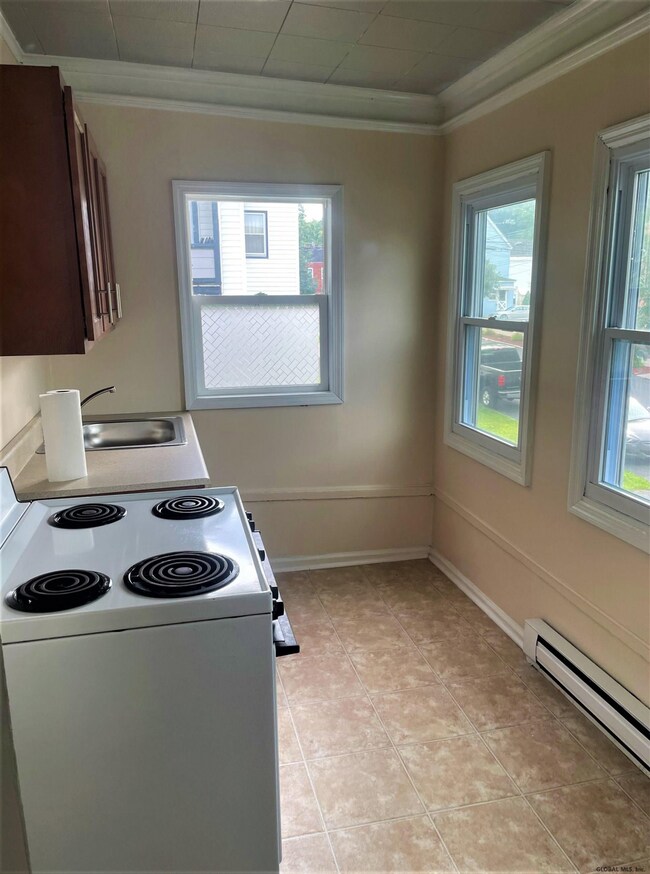 932 Park Ave, Schenectady, NY 12308 - photo 7