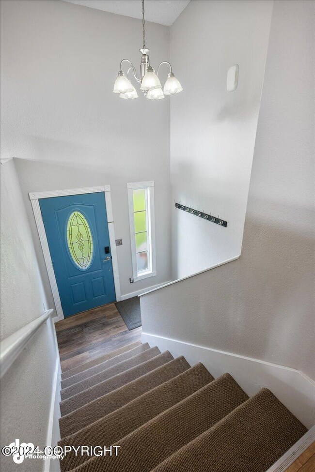 05-Stiars-Main Entry_SLS_-2484