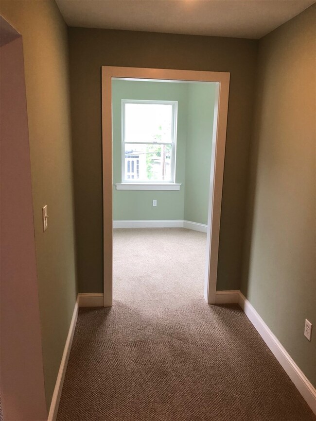 22 Harrison St, Keene, NH 03431 - photo 3