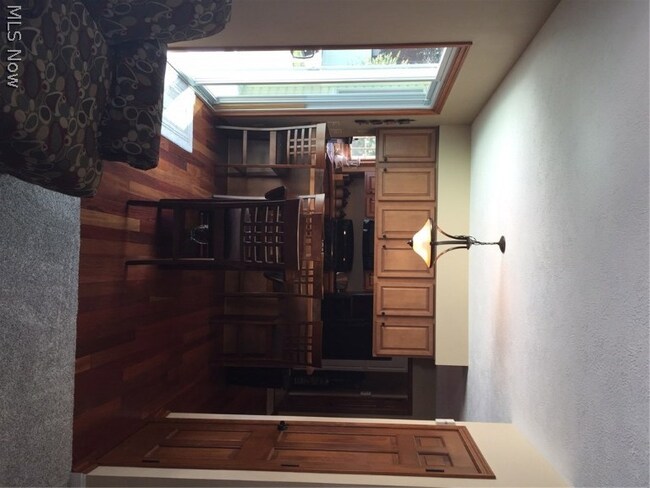 2210 Yerrick Cir, Akron, OH 44312 - photo 7