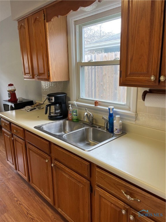 711 Winfield Ave, Findlay, OH 45840 - photo 5