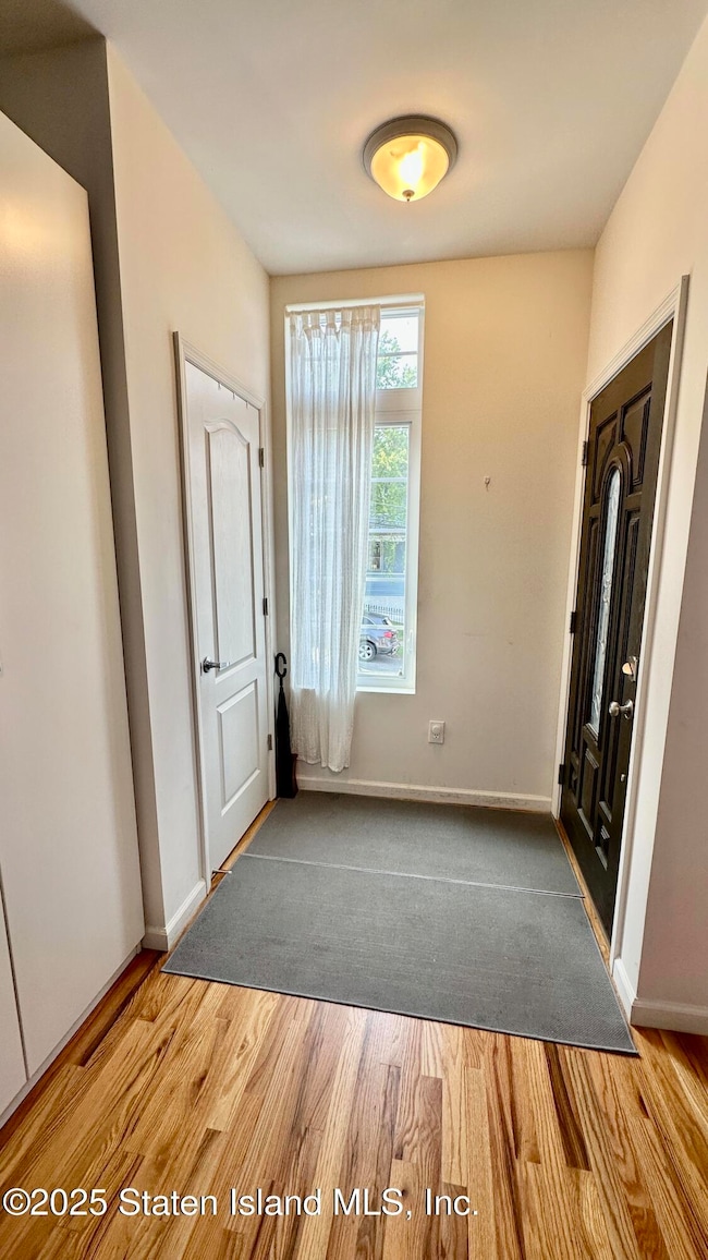 32 Scribner Ave, Staten  Island, NY 10301 - photo 4