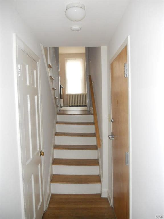 79 W Market St unit Aprtment F, Bethlehem, PA 18018 - photo 4