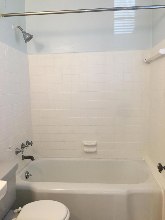 2046 Euclid St unit 1, Jacksonville, FL 32210 - photo 6