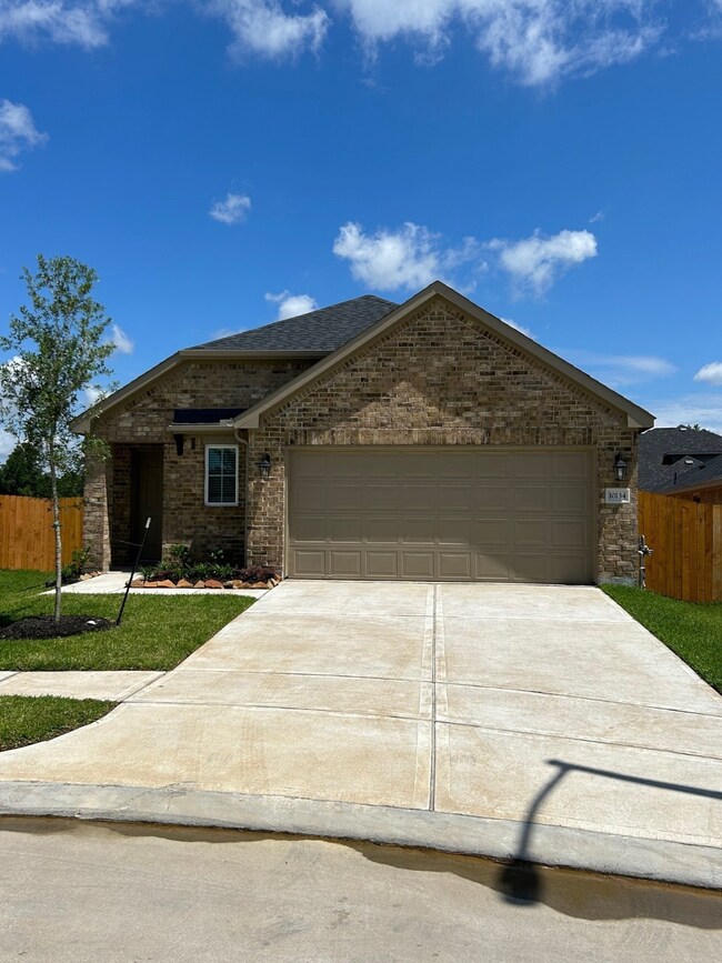 10134 Barn Owl Trail, Magnolia, TX 77354 - photo 2