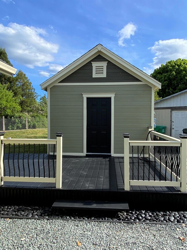 1352 Shady Ln, Grants Pass, OR 97527 - photo 6