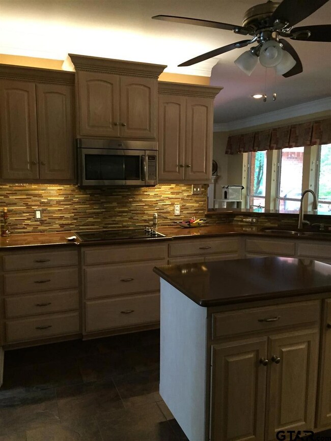 15011 Canopy Oaks Dr, Tyler, TX 75707 - photo 3