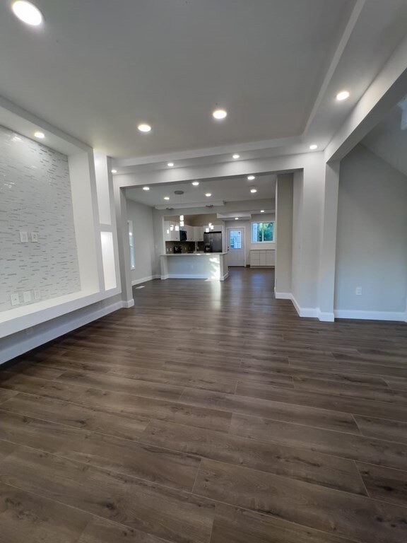 45 Florida St, Springfield, MA 01109 - photo 5