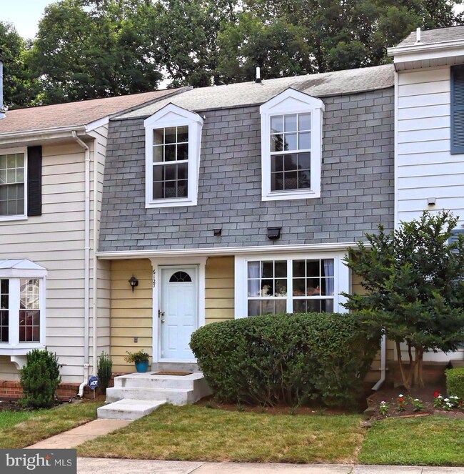 6127 Calico Pool Ln, Burke, VA 22015 - photo 2