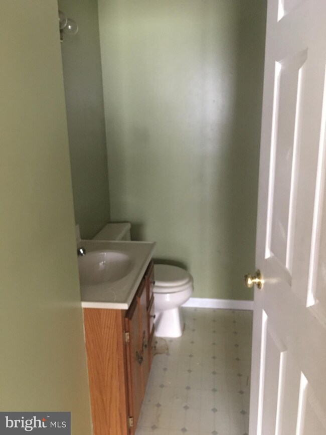 574 Boysenberry Ln, Frederick, MD 21703 - photo 6