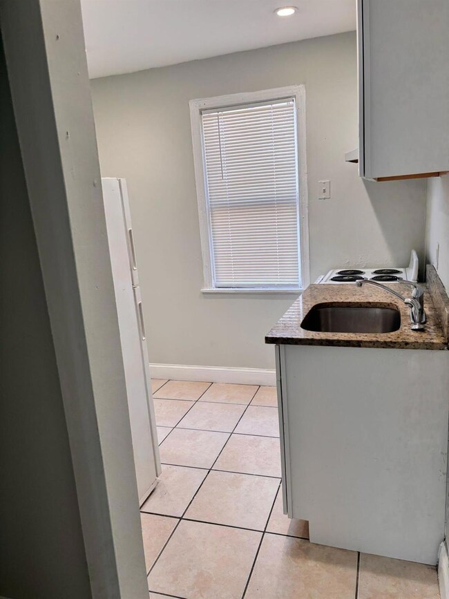 817 7th St unit 2, West Palm Beach, FL 33401 - photo 2