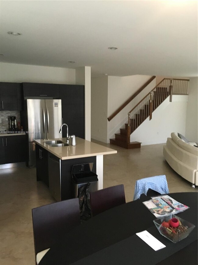 10503 NW 70th Ln, Doral, FL 33178 - photo 3