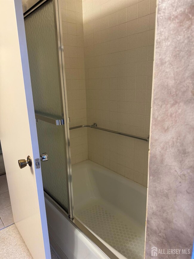 413 Oxford Ln unit B, Monroe Township, NJ 08831 - photo 7