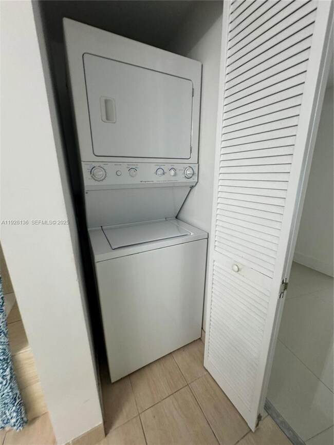 1750 N Bayshore Dr unit 3509, Miami, FL 33132 - photo 6