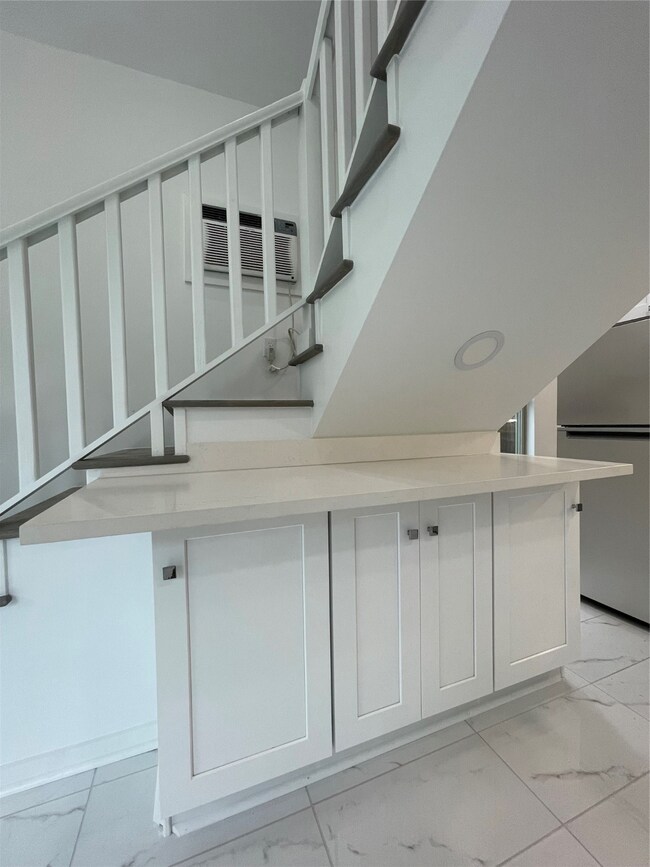 416 Avenue of Oaks St unit C, Houston, TX 77009 - photo 7