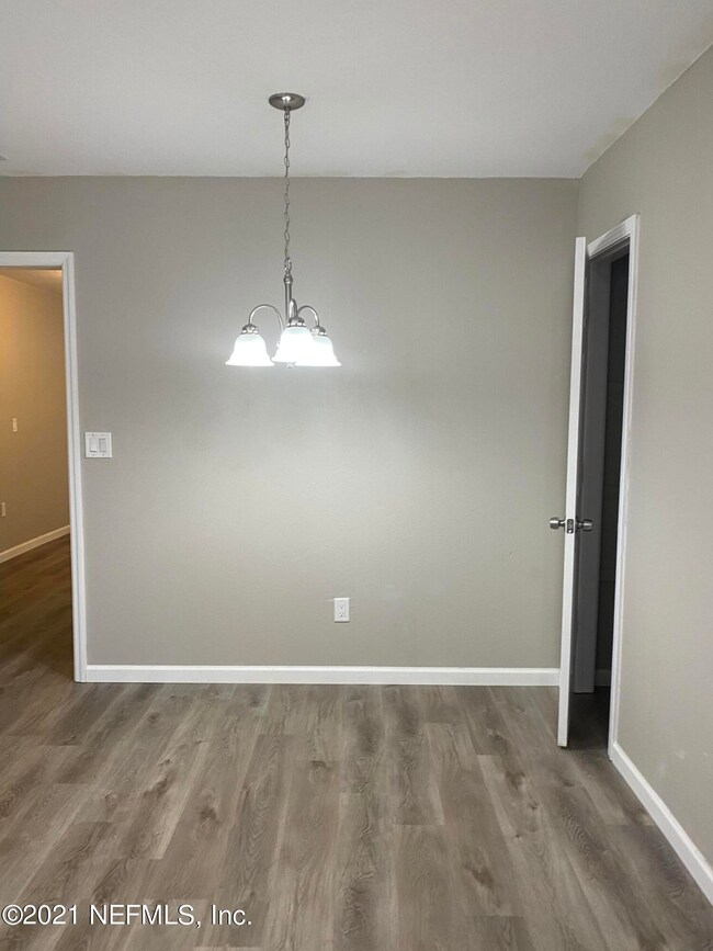 6332 Fabian Dr, Jacksonville, FL 32210 - photo 7