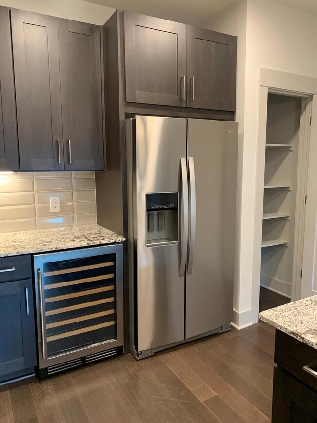 5607 Belmont Ave unit 118, Dallas, TX 75206 - photo 3